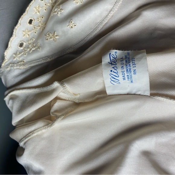 Vintage Mistee 2 Piece Lingerie Set Cream Floor Length Large - Picture 10 of 14